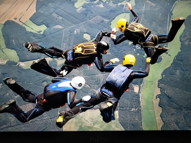 formationsspringer über Neustadt